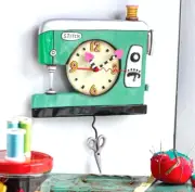 ✤ New ALLEN DESIGNS WALL CLOCK Swing Pendulum SEWING MACHINE Retro Stitch Craft