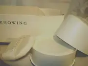 Estee Lauder Knowing Perfumed Body Powder 4.25oz for woman