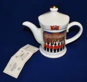 New WADE England London Life by Barbara Cooksey THE PARADE 2 Cups Teapot