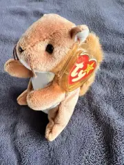 NUTS The Squirrel RETIRED ORIGINAL Ty Beanie Baby w/ FACE & TAG ERRORS RARE