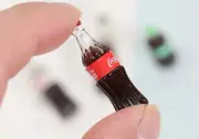 Dollhouse Miniature 8pc Cola Bottles 1:12 Scale Fast US Shipping
