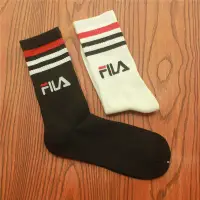 在飛比找蝦皮購物優惠-Fila 襪子 3 高條紋