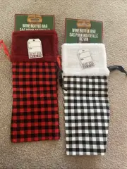 Farmhouse WINE BOTTLE GIFT BAGS Buffalo Check WHITE BLACK RED Plaid 2Pc LOT Gift