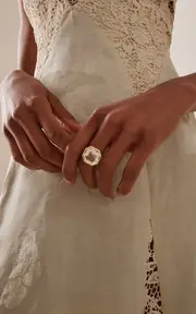 [Goshwara] 18K Yellow Gold Quartz Ring
