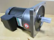Sesame Motor Chip Auger G12V200U-90 3 Phase 230V/460V Ratio 1:90