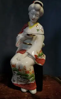 在飛比找樂天市場購物網優惠-日本陶瓷酒瓶人偶1211