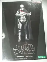 STAR WARS Captain Phasma 1/10 Scale Pre-Painted Model Kit (ArtFX Plus)