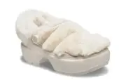 Crocs Stomp Lined Quilted Clog Size: 8 W Colour: Stucco. Brand New