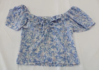 Lush Women's Louise Short Sleeve Smocked Cropped Blouse JL3 Light Blue Small