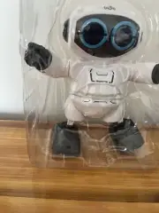 YCOO Robo Beats Tap And Dance Robot by Silverlit Electronoic Toy