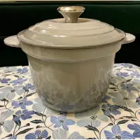 在飛比找蝦皮購物優惠-出清  Le creuset 鑄鐵鍋 窈窕鍋 18CM 迷霧