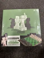 MINECRAFT Overworld Heroes Vs Hostile Mobs Chessboard Set New In Box