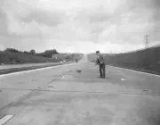 A Workman Sweeps The New London To Yorkshire Motorway 1959 OLD PHOTO