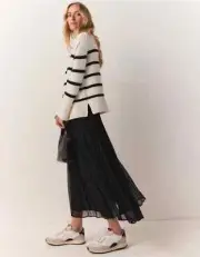 The White Company Georgette Pleated Midi Skirt, Black, UK 16, RRP £119
