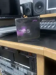 SOFTWARE Avid Media Composer 5 Up Grade Kit New Unopened