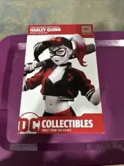 DC Collectibles Harley Quinn Red White Black Statue Numbered Limited Helen Chen