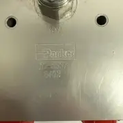 NEW Parker IC-5537 Valve Block