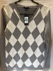 NWT Tommy Hilfiger Womens Argyle Sweater Size L V Neck Pullover Long Sleeve Gray