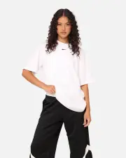 [Nike] Nike Women's Sportswear Essentials T-shirt White/black - Size XS XS White/Black