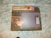 NEW SOLAR POWERED 14X12 AUTOMATIC TIMED OPENING CHICKEN DOOR