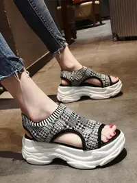 在飛比找樂天市場購物網優惠-厚底涼鞋運動涼鞋女夏季2019韓版ulzzang百搭鬆糕厚底