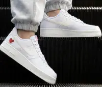 在飛比找Yahoo!奇摩拍賣優惠-NIke Air Force 1 Valentine s D