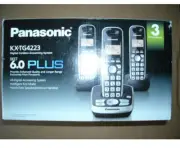 NEW Panasonic KX-TG4223 DECT 6.0 Cordless Phone Digital Answering 3 Handsets