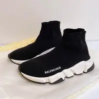 在飛比找蝦皮購物優惠-正品 二手九成新 Balenciaga Speed Trai