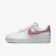 Nike Wmns Air Force 1 '07 ESS Trend [DZ2784-101 女 休閒鞋 格紋 白紅