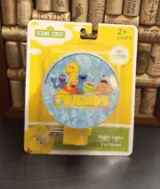 Sesame Street, Big Bird Night Light. Intertek LED w/ Manual On/Off Switch. Kids