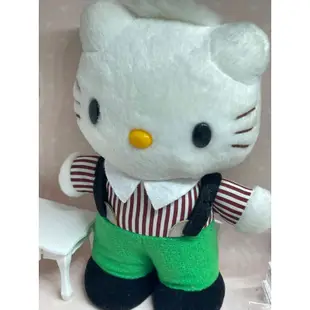 日本帶回來的Hello Kitty帥哥男友Daniel上場娃娃