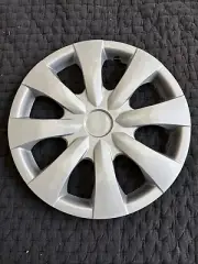 15 Inch Silver Hub Cap part no. CF80-1345-15"