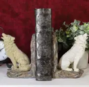 Wardens Of The North Howling Gray And White Wolves Bookends Wolf Figurine Set