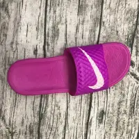 在飛比找蝦皮購物優惠-Nike BENASSI SOLARSOFT 拖鞋 男女 粉