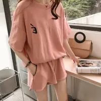 在飛比找momo購物網優惠-【D.studio】韓版寬鬆素色休閒運動套裝(短袖上衣+短褲