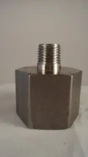 Stainless Steel Pipe Fitting 3/8" NPTF Male 3/4" NPTF Female 5000 PSI