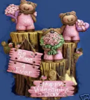 Ceramic Bisque ~~Ready to Paint ~~~Valentine "Huggs" Bears on Stump