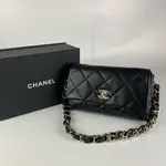 全新真品 CHANEL 黑色 小羊皮 金色 金屬 字母 鍊帶 肩背 口蓋包 AS2300