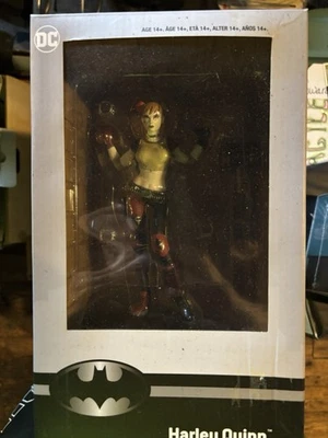 DC Harley Quinn Statue Chronicle Collectibles GameStop Thinkgeek Exclisuve
