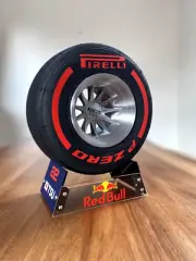 1/3 Scale Formula 1 GP replica wheel - Yuki Tsunoda - Red Bull - Real Tyre