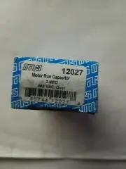 GE Capacitor Z97F5437MA Mars 12027 Motor Run Capacitor 3MFD 440V Oval (NOS)