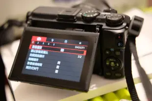 尚有存貨-Canon eos m3微單眼相機附鏡頭，canon m3,eos m6 eos m50可參考，wifi支援
