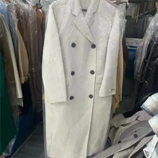 米白色雙排扣西裝領修身羊毛大衣