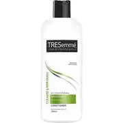 Tresemme Conditioner Remoisturise 900mL