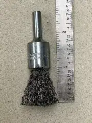 1/2" WIRE END BRUSH .014" WIRE CARBON STEEL W/ 1/4" SHANK- USA BNS414