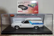 1:43 Trax Ford XC Falcon Sundowner Panel Van 1977 in Sno White
