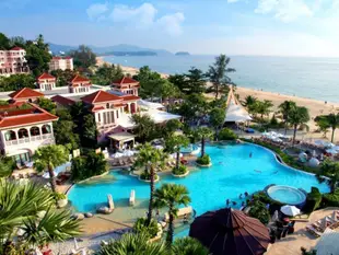 普吉盛泰瀾卡倫海灘度假村Centara Grand Beach Resort Phuket