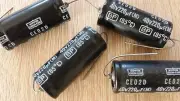 4x Condensator Elko Nuun Exercise Electrolyte Condensor 220uF 40V D19x41mm Axial