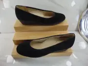 Soft Spots Black Suede Wedge Pump (NEW IN BOX) Heel Classy 9 1/2 WIDE - W/bows