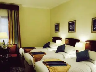 埃曼吉博拉酒店